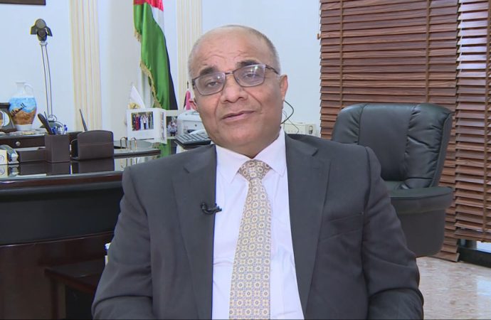 المومني : الصحافة مهنة مقدسة ويجب أن تمارس وفق القانون