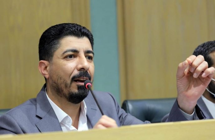 عشا يطالب بإسقاط الاتفاقيات مع الاحتلال بعد قرار السيادة على الضفة  .