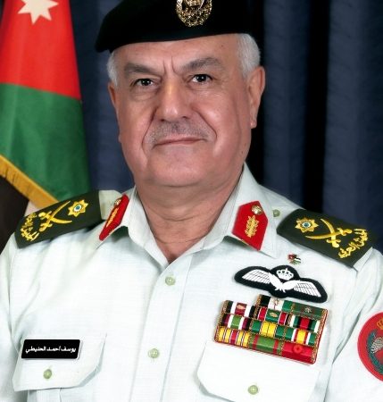 رئيس هيئة الأركان المشتركة يلتقي قائد القيادة المركزية الأميركية