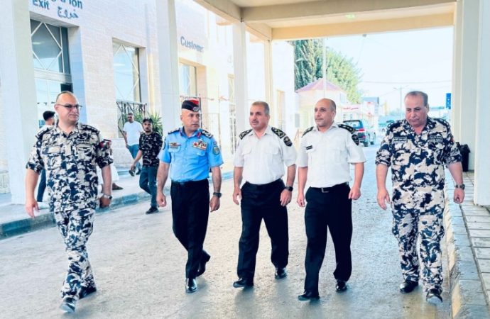 مدير عام الجمارك يوجه بتسهيل الإجراءات في مركز حدود جابر