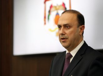 المومني: توجيه من رئيس الوزراء لمتابعة حادثة الاعتداء على الصحفي الحباشنة
