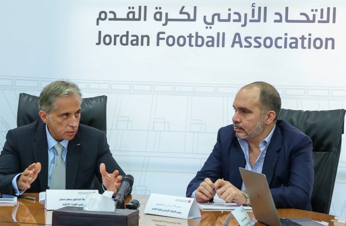 الحكومة تقرر مضاعفة موازنة اتحاد كرة القدم اعتبارا من العام المقبل