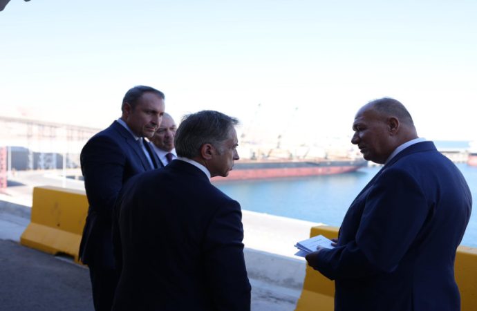 حسّان يضع حجر الأساس لمشروع إنشاء خزانين للغاز البترولي المسال في العقبة