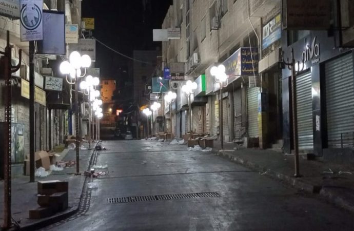 محافظ جرش يوجه بتنظيم الوسط التجاري وإزالة الاعتداءات على الأرصفة