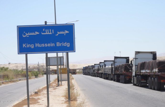 الشبلي: اعتداءات المستوطنين لن تثني الأردن عن إرسال شاحنات المساعدات لغزة