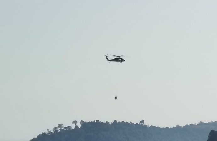 طائرتان من سلاح الجو الملكي تشاركان في إخماد حريق بجرش