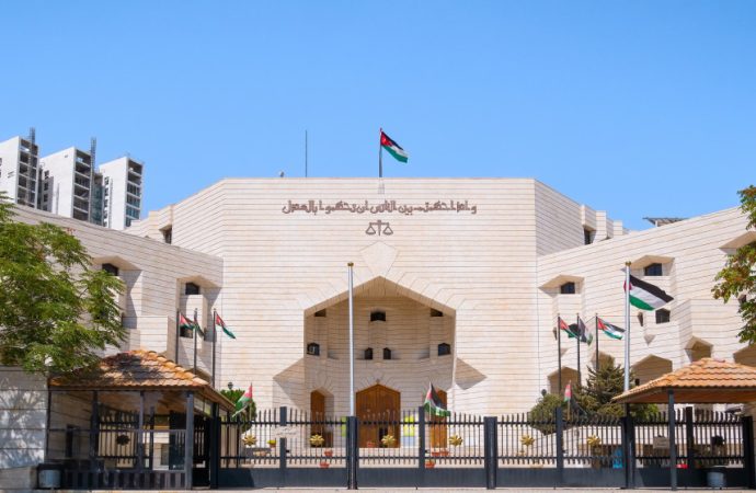 مدعي عام عمّان يقرر تكفيل النائب ينال فريحات بعد توقيفه ومنعه من السفر