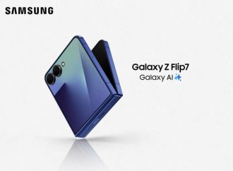 Galaxy Z Flip7’ من سامسونج: قوة الذكاء الاصطناعي في جهاز بحجم الجيب مع شاشة ‘FlexWindow’ جديدة تغطي الواجهة بالكاملصغير في الحجم، جريء في الإمكانيات…