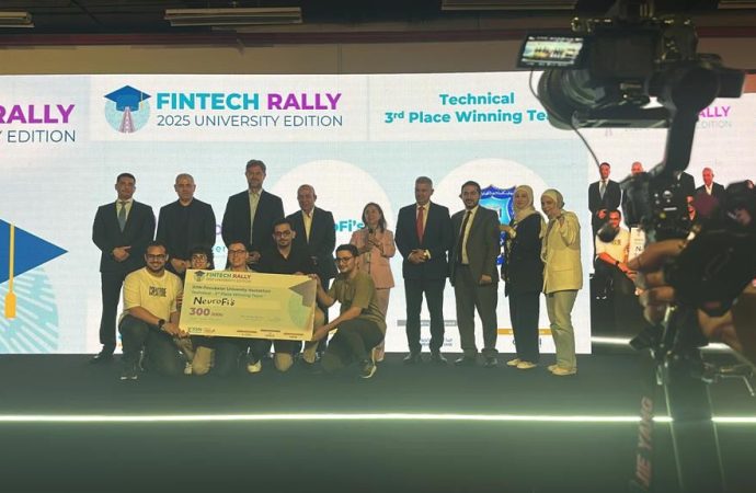 فريق عمان الأهلية يفوز بالمركز الثالث في مسابقة FinTech Rally 2025