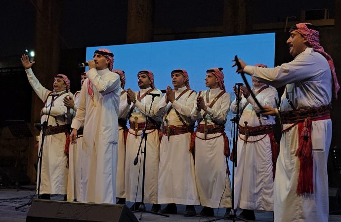 مسرح الساحة الرئيسية في جرش يتزين بالأصالة والتراث واختلاف الثقافات