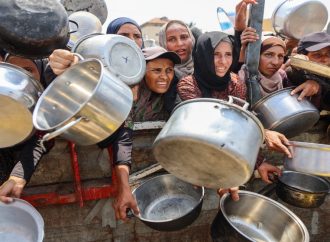 منظمات أجنبية: القواعد الإسرائيلية تمنع توصيل المساعدات إلى غزة