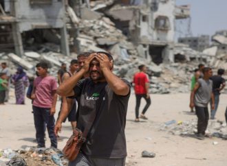 16 شهيدا بينهم 5 من منتظري المساعدات في غزة منذ فجر الخميس