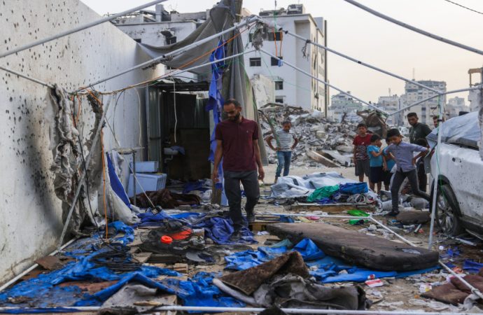 نقيب الصحفيين: العدو المجرم يحاول قتل الحقيقة واستهداف رسلها