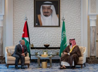 الملك يبحث مع ولي العهد السعودي التطورات في غزة والضفة الغربية