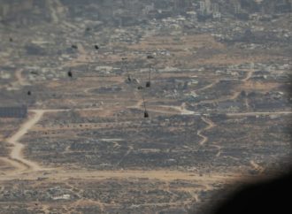 الأردن يواصل إيصال المساعدات إلى غزة عبر إنزالات جوية جديدة