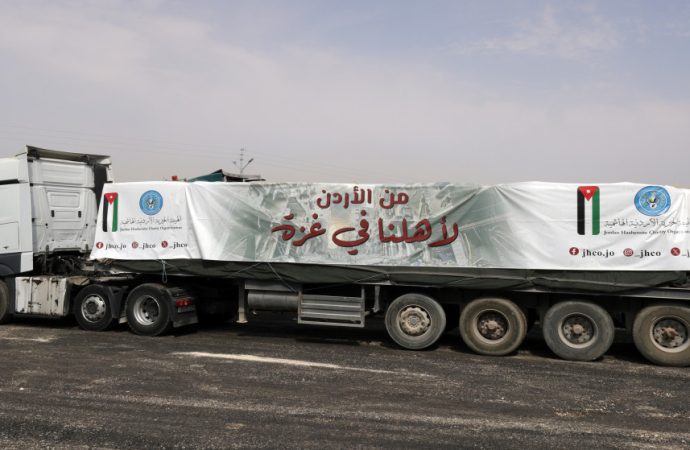 مهرجان الطعام والهيئة الهاشمية تسيران قافلة مساعدات إلى غزة