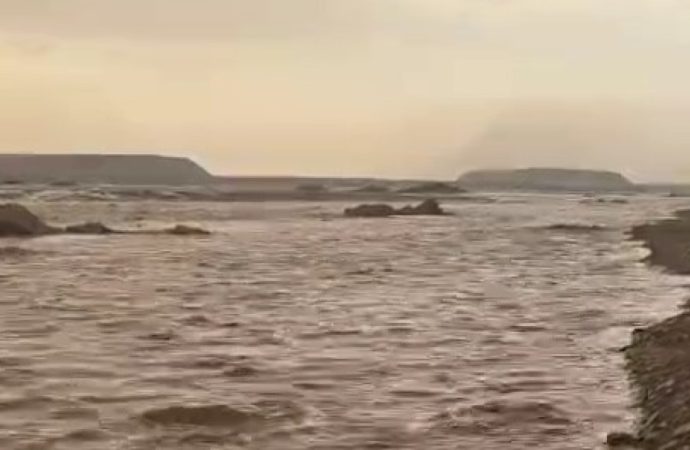 مديرية الأمن العام تحذر من السيول في جنوب المملكة