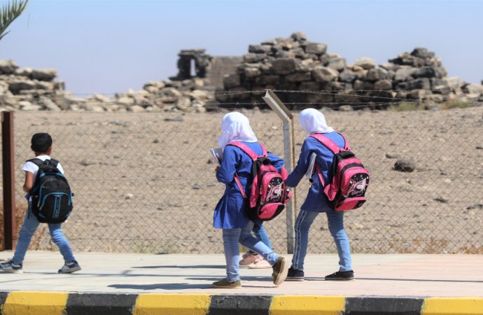 أكثر من 1.6 مليون طالب وطالبة يتوجهون الأحد إلى مدارسهم الحكومية