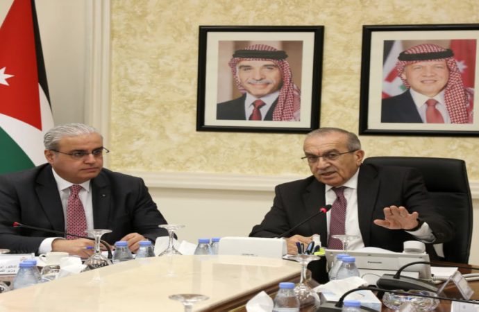 وزارة الأشغال تدرس حاليا 57 مشروعًا في القطاع الصحي