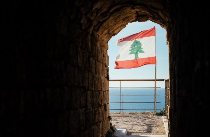 لبنان تندد بتصريحات مسؤول إيراني وتصفها بـ”تدخل سافر” في الشأن الداخلي