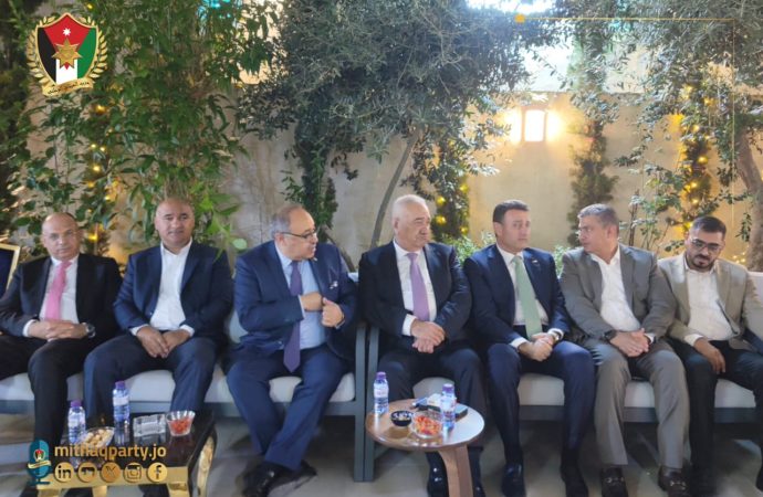 الدكتور فايز الربيع يستضيف رؤساء وأعضاء المجلس المركزي والمكتب الدائم والمكتب السياسي والمحكمة الحزبية للميثاق بحضور رئيس مجلس النواب