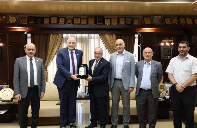 عمّان الأهلية تستقبل رئيس لجنة قطاع العلاج الطبيعي بالمجلس الأعلى للجامعات المصرية