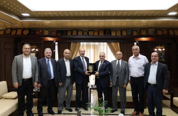 عمان الأهلية تستقبل وفد تجمع البلقاء للمتقاعدين العسكريين