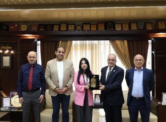 رئيس عمّان الأهلية يستقبل وفداً مصرياً لبحث التعاون الأكاديم