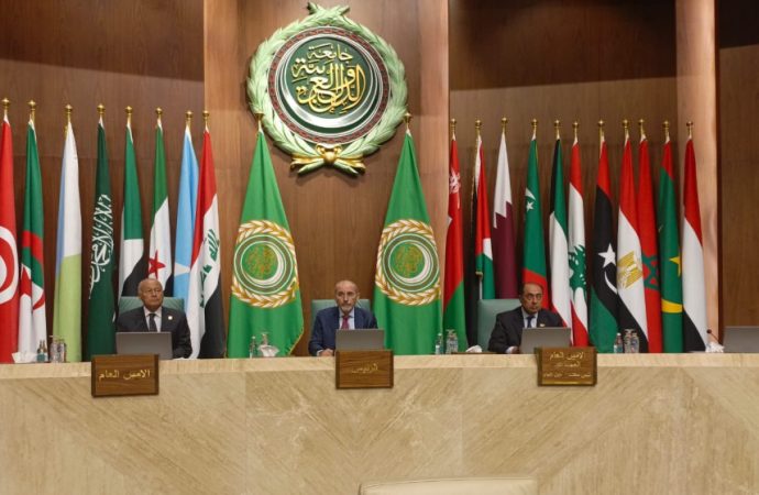 الصفدي يحذر من تبعات الاعتداءات والتدخلات الإسرائيلية في سوريا
