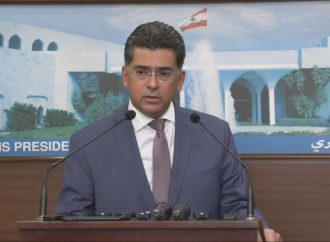 وزير الإعلام اللبناني: مجلس الوزراء يرحب بخطة الجيش لنزع سلاح حزب الله