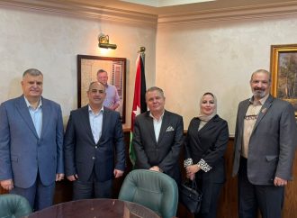 أعضاء جمعية الكتاب الالكترونيين الأردنيين يلتقون مدير عام هيئة الإعلام .