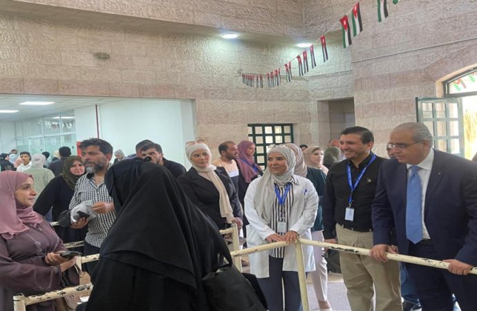 البدور يتابع ميدانيا واقع الخدمات الصحية في مستشفى التوتنجي