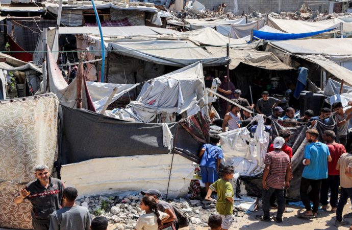 جيش الاحتلال الإسرائيلي يدعو سكان مدينة غزة للانتقال إلى “منطقة إنسانية” جنوبا