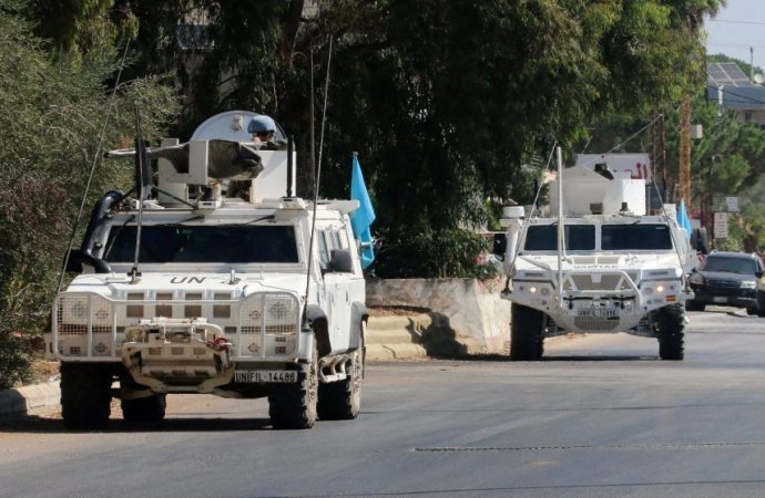 اليونيفيل: مسيرات إسرائيلية أسقطت قنابل يدوية قرب قوات حفظ السلام في لبنان