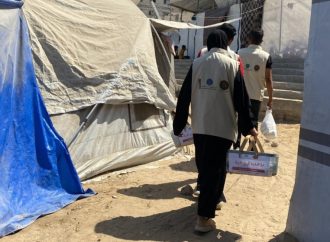 “الخيرية الهاشمية”: توزيع وجبات ساخنة في شمال قطاع غزة