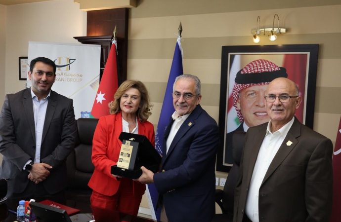 اتفاقية تعاون بين عمان الأهلية وجمعية الحسين للتدريب والدمج الشامل