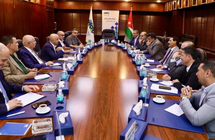 تجارة عمّان ونقابة اصحاب المكاتب العقارية تبحثان تحديات القطاع العقاري
