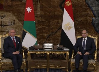 الملك والرئيس المصري يؤكدان خلال اتصال هاتفي ضرورة احترام سيادة الدول العربية