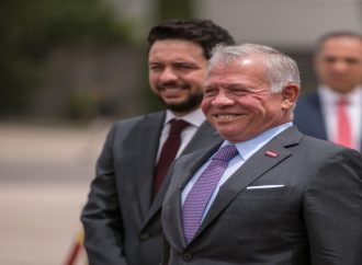 الملك يهنئ خادم الحرمين الشريفين باليوم الوطني لبلاده