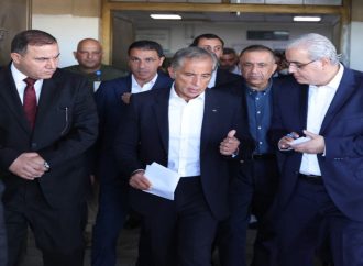رئيس الوزراء يتفقد أربعة مواقع في محافظة الزرقاء وقضاء أم الرصاص