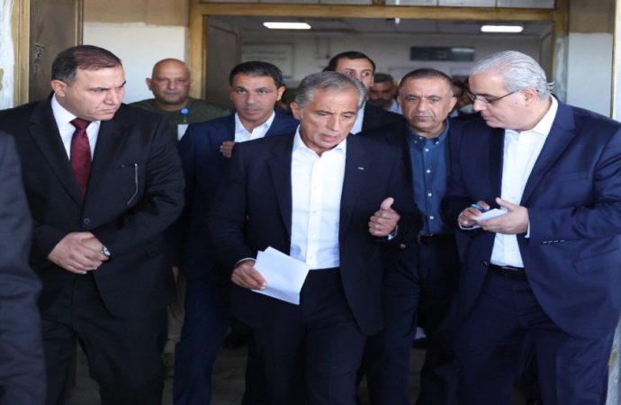 رئيس الوزراء يتفقد أربعة مواقع في محافظة الزرقاء وقضاء أم الرصاص