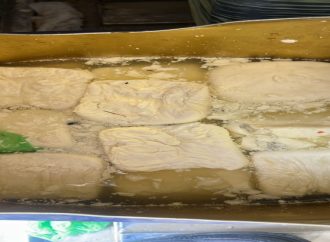 ضبط موقع إنتاج أجبان غير مرخص وإتلاف 5 أطنان من الأجبان المتعفنة