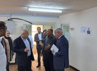 وزير العمل يتفقد مديريات عمل ويحث على إنجاز معاملات المراجعين دون تأخير