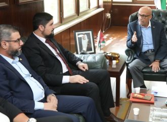 وزير المياه والري يستقبل وفد وزارة الطاقة السوري