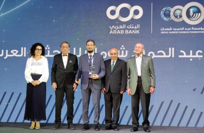 كويتيان يتألقان عربياً في جائزة عبدالحميد شومان ١٦ أكتوبر ٢٠٢٥