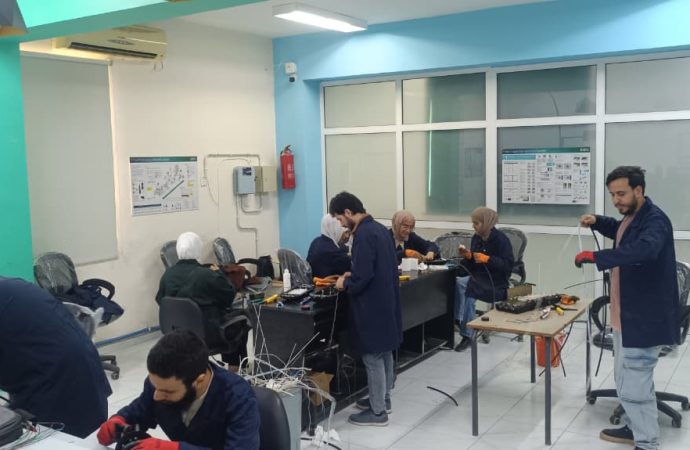 تجاوز عدد المستفيدين من الدورات 90 شاب وشابّة