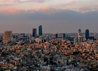 أجواء خريفية معتدلة حتى الثلاثاء مع فرص محدودة للأمطار