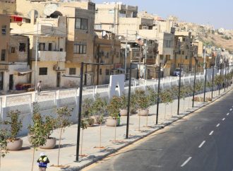 أمانة عمّان تباشر أعمال توسعة شارع الجيش في منطقة المحطة