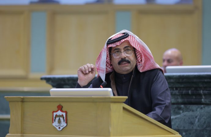 البدادوة يقود مطالب وطنية في لقاء مع رئيس الوزراء  رؤية صناعية  عدالة اجتماعية، وتطوير الخدمات الصحية والتعليمية