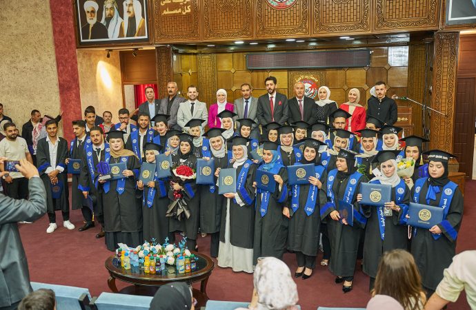 الجراح ترعى حفل تخريج طلبة الدبلومات التدريبية في جامعة إربد الأهلية